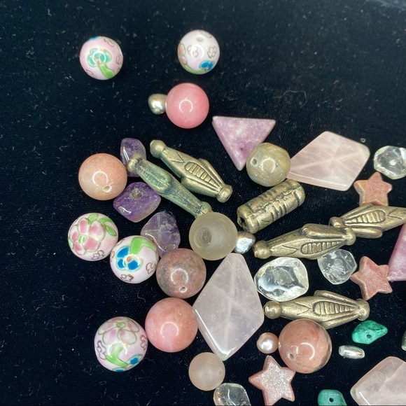 Mixed Lot Craft Jewelry Beads Round Quartz Metal Triangles Stars Pink Purple - Picture 2 of 9